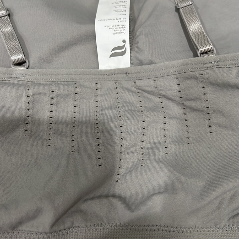 NWT Fabletics Bra - Picture 3 of 3
